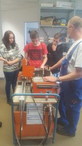 Übungen unter Anleitung des Ausbilders